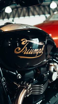 TRIUMPH BONNEVILLE BOBBER ICON EDITION 1200 